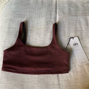 alo yoga sports bra